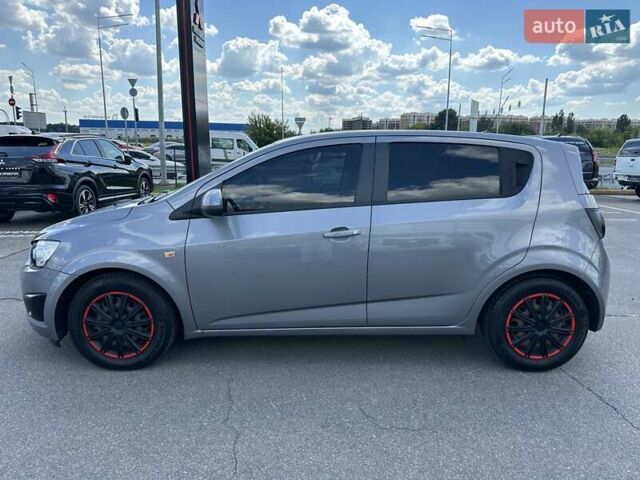 Серый Шевроле Авео, объемом двигателя 1.2 л и пробегом 187 тыс. км за 5500 $, фото 4 на Automoto.ua
