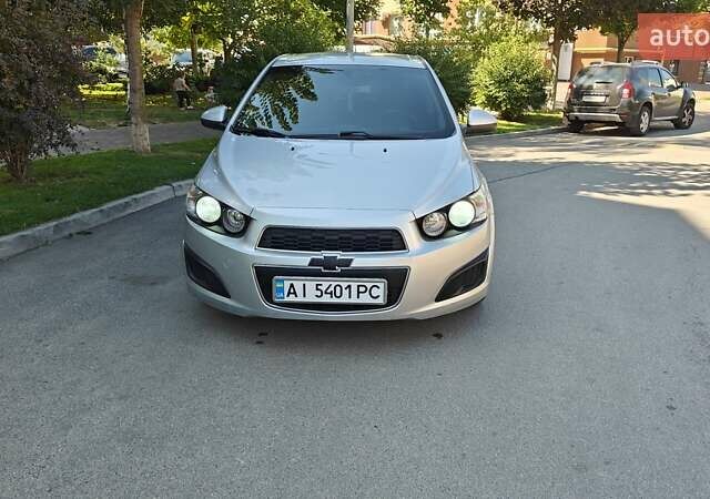 Серый Шевроле Авео, объемом двигателя 1.2 л и пробегом 249 тыс. км за 4600 $, фото 5 на Automoto.ua