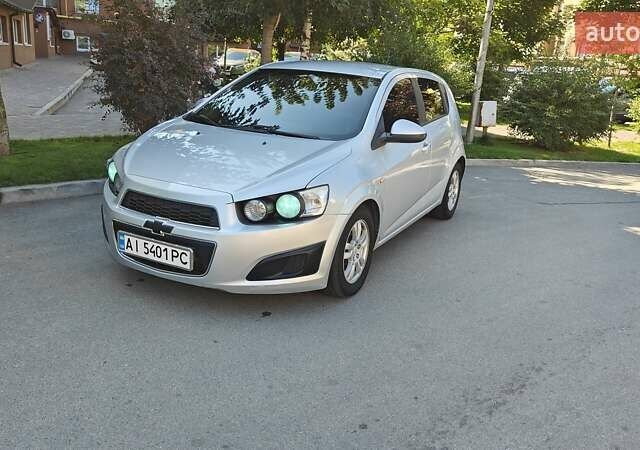 Серый Шевроле Авео, объемом двигателя 1.2 л и пробегом 249 тыс. км за 4600 $, фото 4 на Automoto.ua