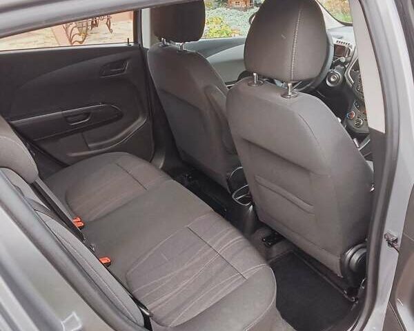 Серый Шевроле Авео, объемом двигателя 1.3 л и пробегом 216 тыс. км за 6200 $, фото 10 на Automoto.ua