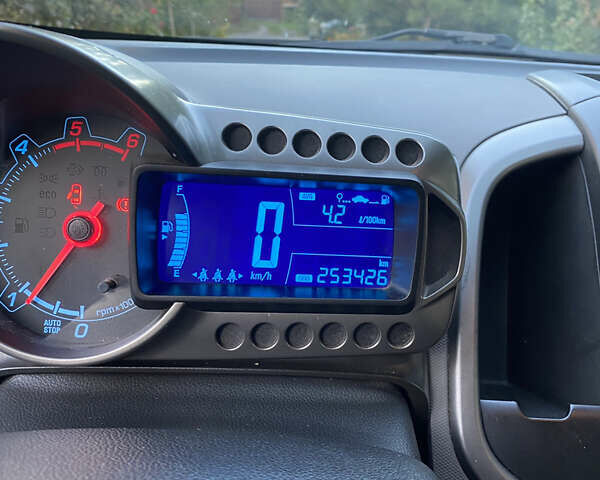 Серый Шевроле Авео, объемом двигателя 1.3 л и пробегом 253 тыс. км за 5800 $, фото 15 на Automoto.ua