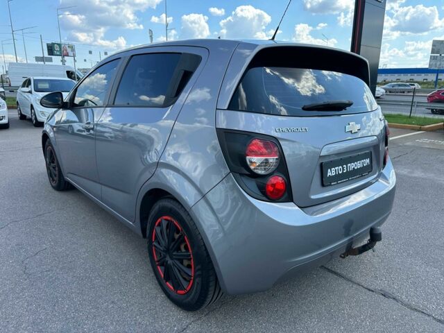 Серый Шевроле Авео, объемом двигателя 1.2 л и пробегом 187 тыс. км за 5200 $, фото 4 на Automoto.ua