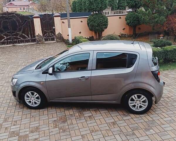 Серый Шевроле Авео, объемом двигателя 1.3 л и пробегом 216 тыс. км за 6200 $, фото 5 на Automoto.ua