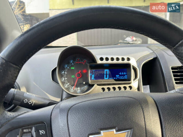 Серый Шевроле Авео, объемом двигателя 1.23 л и пробегом 243 тыс. км за 5000 $, фото 8 на Automoto.ua