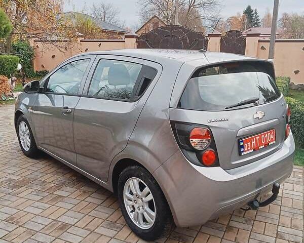 Серый Шевроле Авео, объемом двигателя 1.3 л и пробегом 216 тыс. км за 6200 $, фото 4 на Automoto.ua