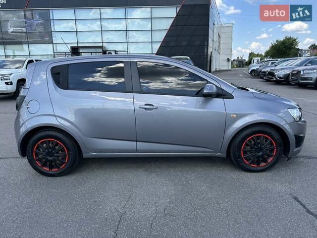 Серый Шевроле Авео, объемом двигателя 1.2 л и пробегом 187 тыс. км за 5500 $, фото 8 на Automoto.ua