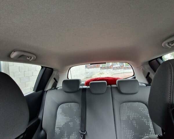 Сірий Шевроле Авео, об'ємом двигуна 1.2 л та пробігом 242 тис. км за 5400 $, фото 7 на Automoto.ua