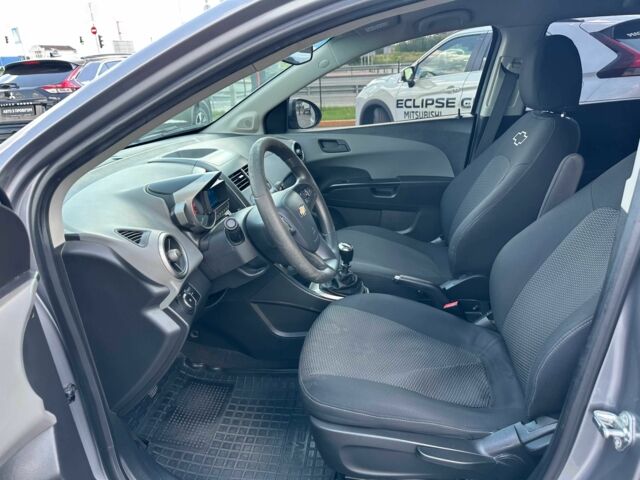 Серый Шевроле Авео, объемом двигателя 1.2 л и пробегом 187 тыс. км за 5200 $, фото 14 на Automoto.ua