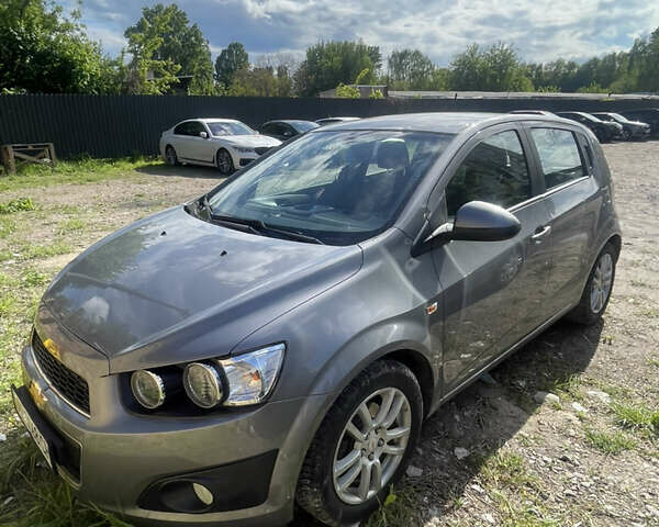 Серый Шевроле Авео, объемом двигателя 1.6 л и пробегом 44 тыс. км за 7800 $, фото 2 на Automoto.ua