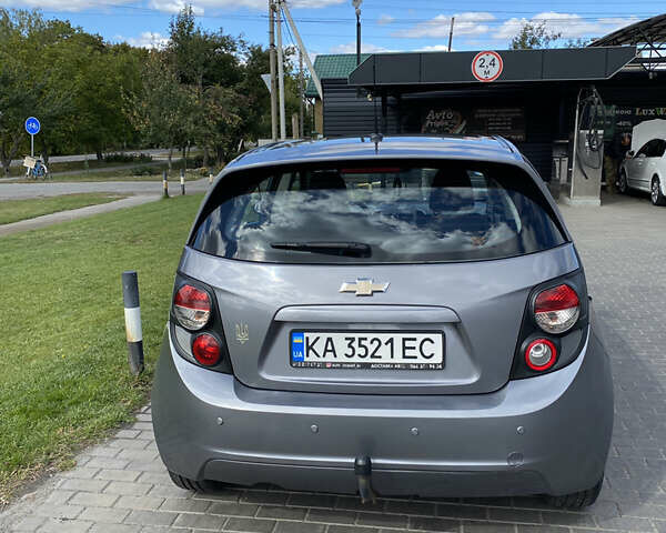 Серый Шевроле Авео, объемом двигателя 1.3 л и пробегом 253 тыс. км за 5800 $, фото 6 на Automoto.ua