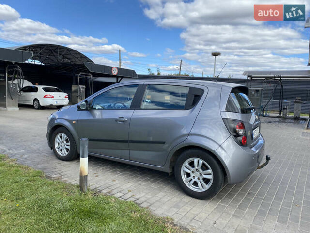Серый Шевроле Авео, объемом двигателя 1.3 л и пробегом 253 тыс. км за 5800 $, фото 8 на Automoto.ua