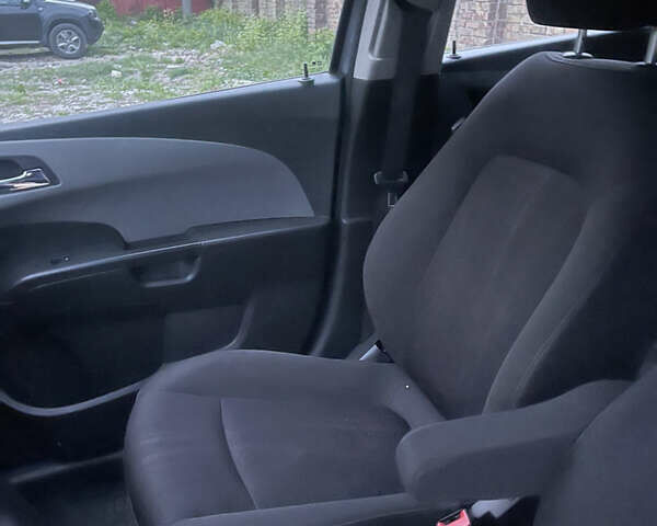 Серый Шевроле Авео, объемом двигателя 1.6 л и пробегом 44 тыс. км за 7800 $, фото 7 на Automoto.ua