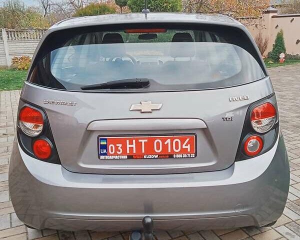 Серый Шевроле Авео, объемом двигателя 1.3 л и пробегом 216 тыс. км за 6200 $, фото 2 на Automoto.ua