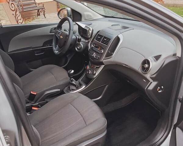 Серый Шевроле Авео, объемом двигателя 1.3 л и пробегом 216 тыс. км за 6200 $, фото 11 на Automoto.ua