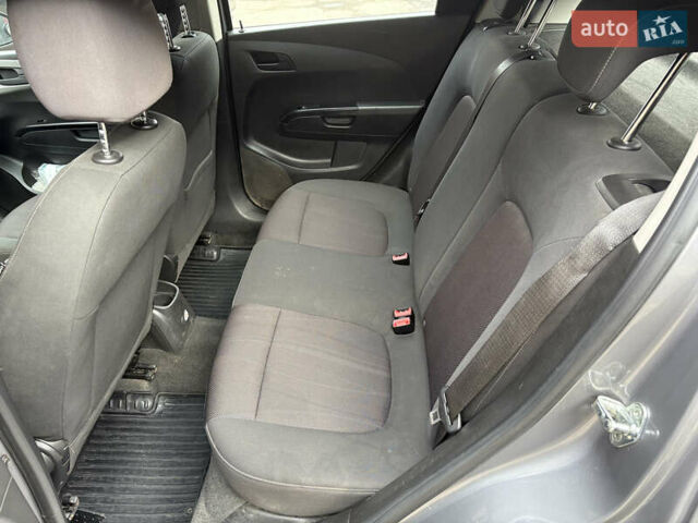 Серый Шевроле Авео, объемом двигателя 1.25 л и пробегом 390 тыс. км за 3300 $, фото 13 на Automoto.ua