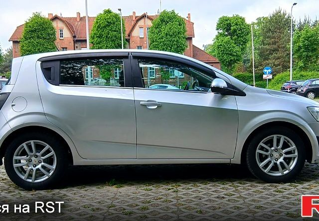 Серый Шевроле Авео, объемом двигателя 1.4 л и пробегом 147 тыс. км за 6000 $, фото 2 на Automoto.ua