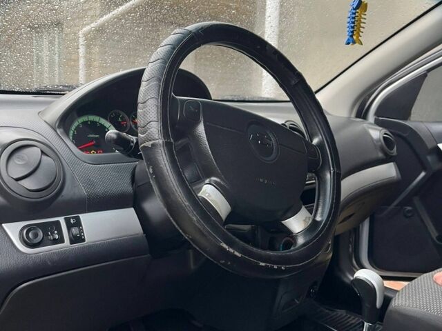 Серый Шевроле Авео, объемом двигателя 1.4 л и пробегом 161 тыс. км за 4500 $, фото 5 на Automoto.ua