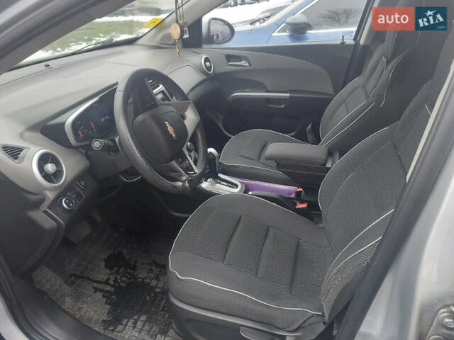 Серый Шевроле Авео, объемом двигателя 1.36 л и пробегом 125 тыс. км за 7500 $, фото 5 на Automoto.ua