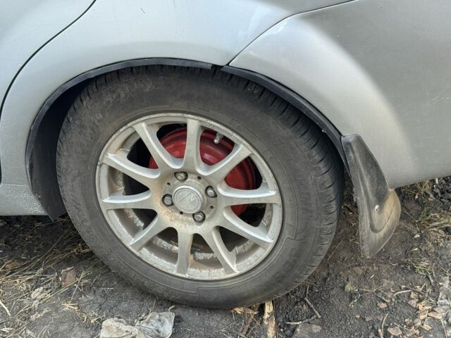Серый Шевроле Авео, объемом двигателя 1.5 л и пробегом 218 тыс. км за 2800 $, фото 6 на Automoto.ua