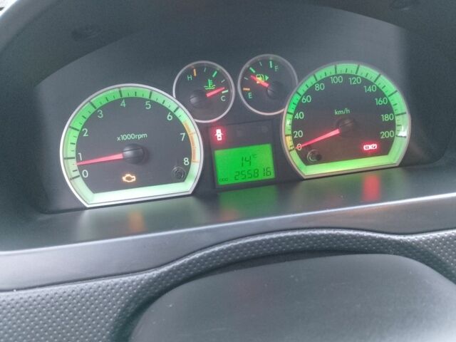 Серый Шевроле Авео, объемом двигателя 1.4 л и пробегом 255 тыс. км за 3600 $, фото 5 на Automoto.ua