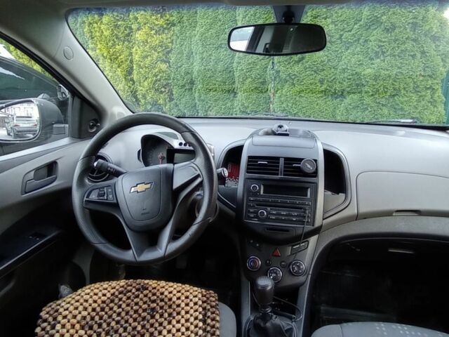 Сірий Шевроле Авео, об'ємом двигуна 1.2 л та пробігом 151 тис. км за 5800 $, фото 4 на Automoto.ua