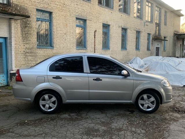 Сірий Шевроле Авео, об'ємом двигуна 0.15 л та пробігом 155 тис. км за 4300 $, фото 2 на Automoto.ua