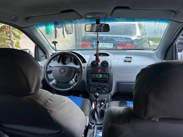 Сірий Шевроле Авео, об'ємом двигуна 1.5 л та пробігом 200 тис. км за 1600 $, фото 7 на Automoto.ua