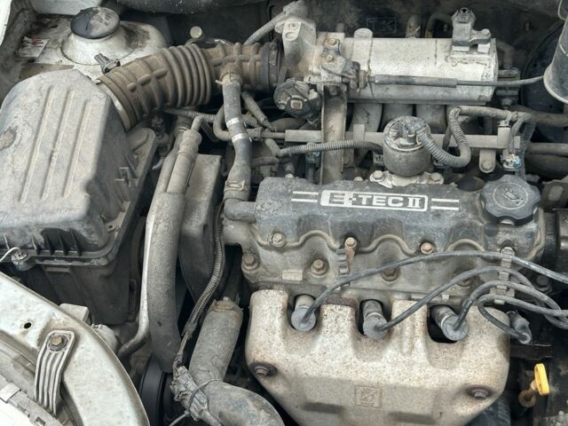 Сірий Шевроле Авео, об'ємом двигуна 1.5 л та пробігом 272 тис. км за 1500 $, фото 12 на Automoto.ua