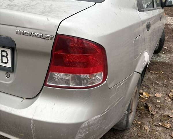 Серый Шевроле Авео, объемом двигателя 1.4 л и пробегом 270 тыс. км за 2000 $, фото 3 на Automoto.ua