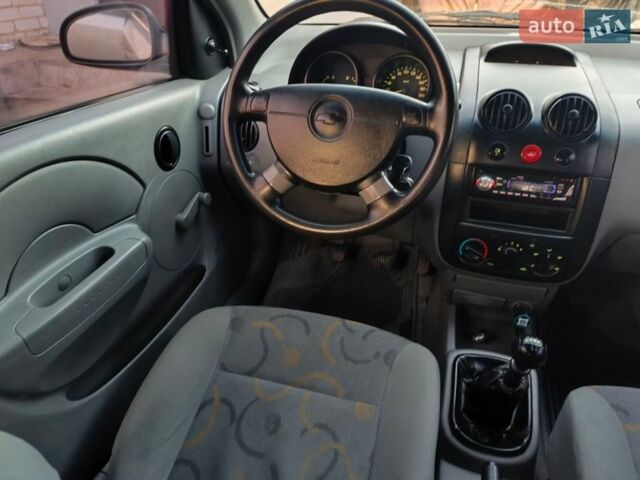 Сірий Шевроле Авео, об'ємом двигуна 1.5 л та пробігом 154 тис. км за 2350 $, фото 20 на Automoto.ua
