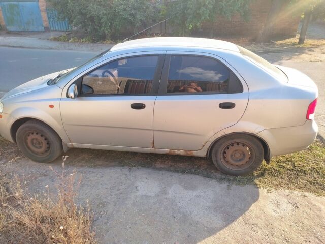 Серый Шевроле Авео, объемом двигателя 1.5 л и пробегом 263 тыс. км за 1500 $, фото 3 на Automoto.ua