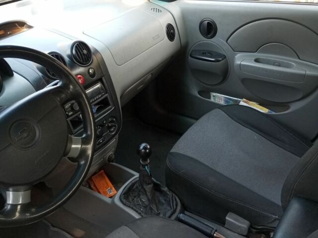 Серый Шевроле Авео, объемом двигателя 1.5 л и пробегом 400 тыс. км за 2450 $, фото 3 на Automoto.ua