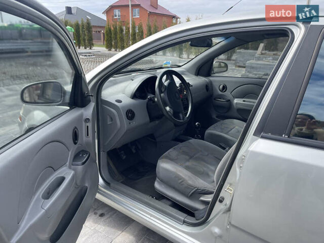 Сірий Шевроле Авео, об'ємом двигуна 1.5 л та пробігом 283 тис. км за 3900 $, фото 13 на Automoto.ua