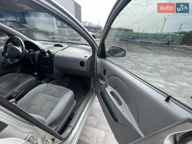 Сірий Шевроле Авео, об'ємом двигуна 1.5 л та пробігом 283 тис. км за 3900 $, фото 3 на Automoto.ua