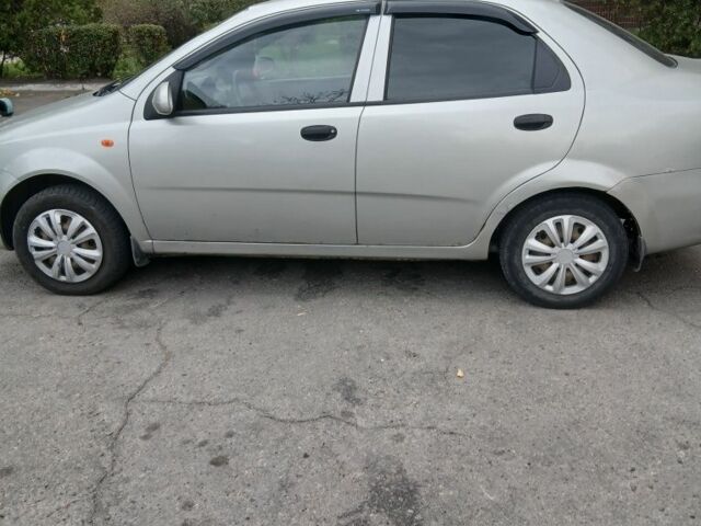 Серый Шевроле Авео, объемом двигателя 1.5 л и пробегом 135 тыс. км за 2850 $, фото 3 на Automoto.ua