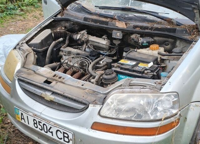 Сірий Шевроле Авео, об'ємом двигуна 1.4 л та пробігом 160 тис. км за 2000 $, фото 6 на Automoto.ua