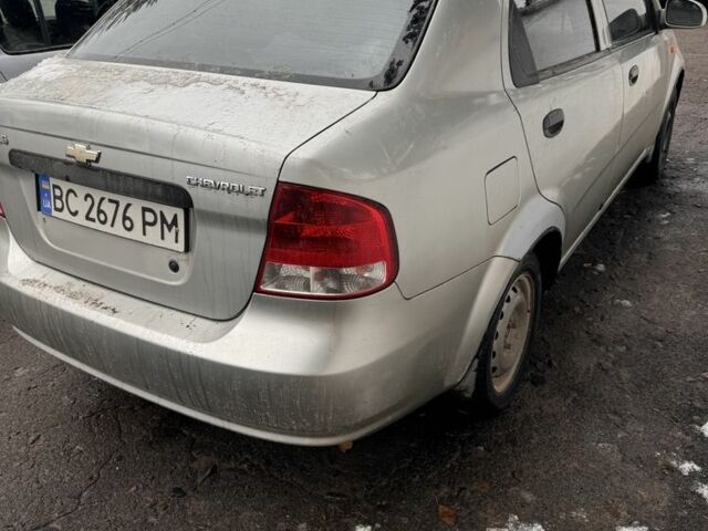 Сірий Шевроле Авео, об'ємом двигуна 1.5 л та пробігом 280 тис. км за 2000 $, фото 2 на Automoto.ua