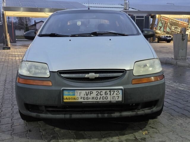Серый Шевроле Авео, объемом двигателя 1.5 л и пробегом 260 тыс. км за 2200 $, фото 1 на Automoto.ua