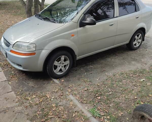 Серый Шевроле Авео, объемом двигателя 1.5 л и пробегом 340 тыс. км за 2500 $, фото 2 на Automoto.ua