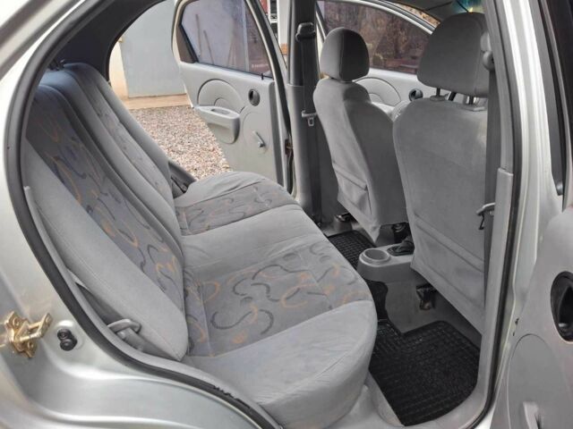 Сірий Шевроле Авео, об'ємом двигуна 1.5 л та пробігом 250 тис. км за 2650 $, фото 11 на Automoto.ua