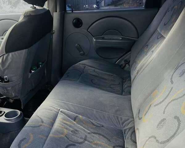 Серый Шевроле Авео, объемом двигателя 1.5 л и пробегом 500 тыс. км за 1500 $, фото 7 на Automoto.ua