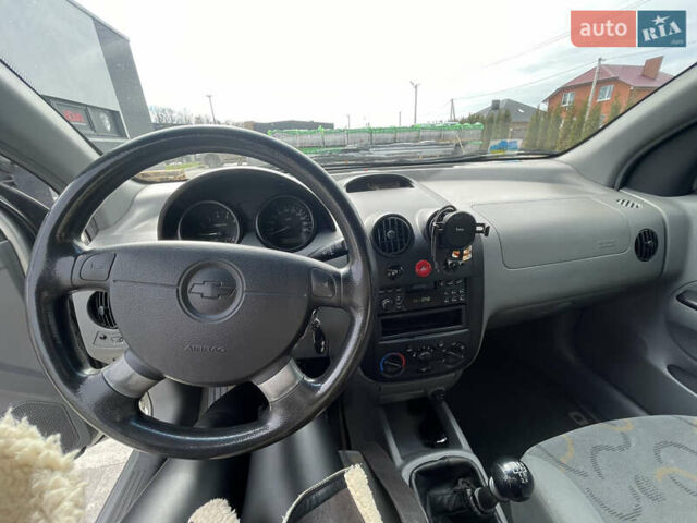 Сірий Шевроле Авео, об'ємом двигуна 1.5 л та пробігом 283 тис. км за 3900 $, фото 10 на Automoto.ua