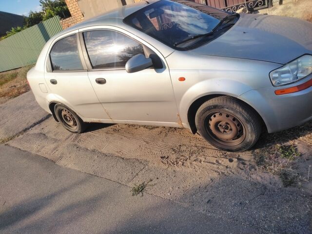 Серый Шевроле Авео, объемом двигателя 1.5 л и пробегом 263 тыс. км за 1500 $, фото 1 на Automoto.ua