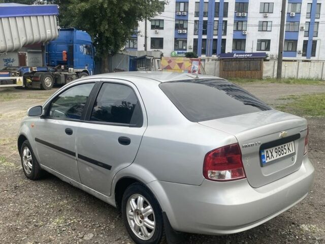 Серый Шевроле Авео, объемом двигателя 1.5 л и пробегом 160 тыс. км за 2000 $, фото 2 на Automoto.ua