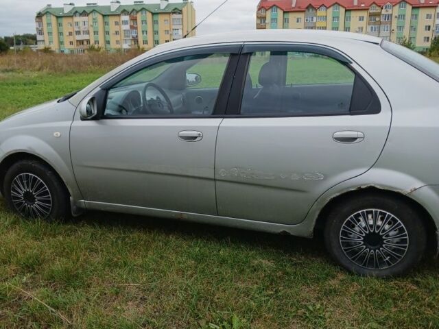 Серый Шевроле Авео, объемом двигателя 1.5 л и пробегом 243 тыс. км за 1500 $, фото 3 на Automoto.ua