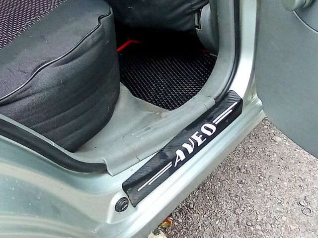 Сірий Шевроле Авео, об'ємом двигуна 1.5 л та пробігом 161 тис. км за 3700 $, фото 6 на Automoto.ua