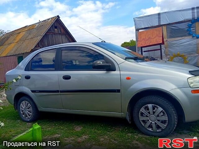 Серый Шевроле Авео, объемом двигателя 1.5 л и пробегом 213 тыс. км за 2550 $, фото 1 на Automoto.ua