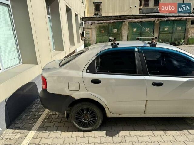 Сірий Шевроле Авео, об'ємом двигуна 1.5 л та пробігом 350 тис. км за 2200 $, фото 5 на Automoto.ua