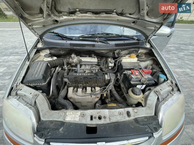 Сірий Шевроле Авео, об'ємом двигуна 1.5 л та пробігом 283 тис. км за 3900 $, фото 2 на Automoto.ua