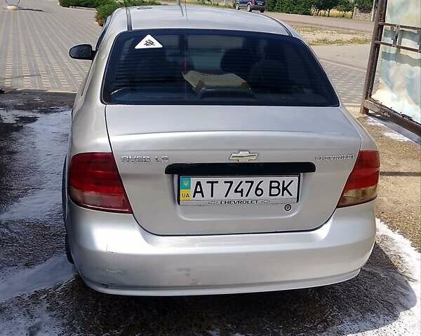 Серый Шевроле Авео, объемом двигателя 1.5 л и пробегом 232 тыс. км за 1050 $, фото 3 на Automoto.ua